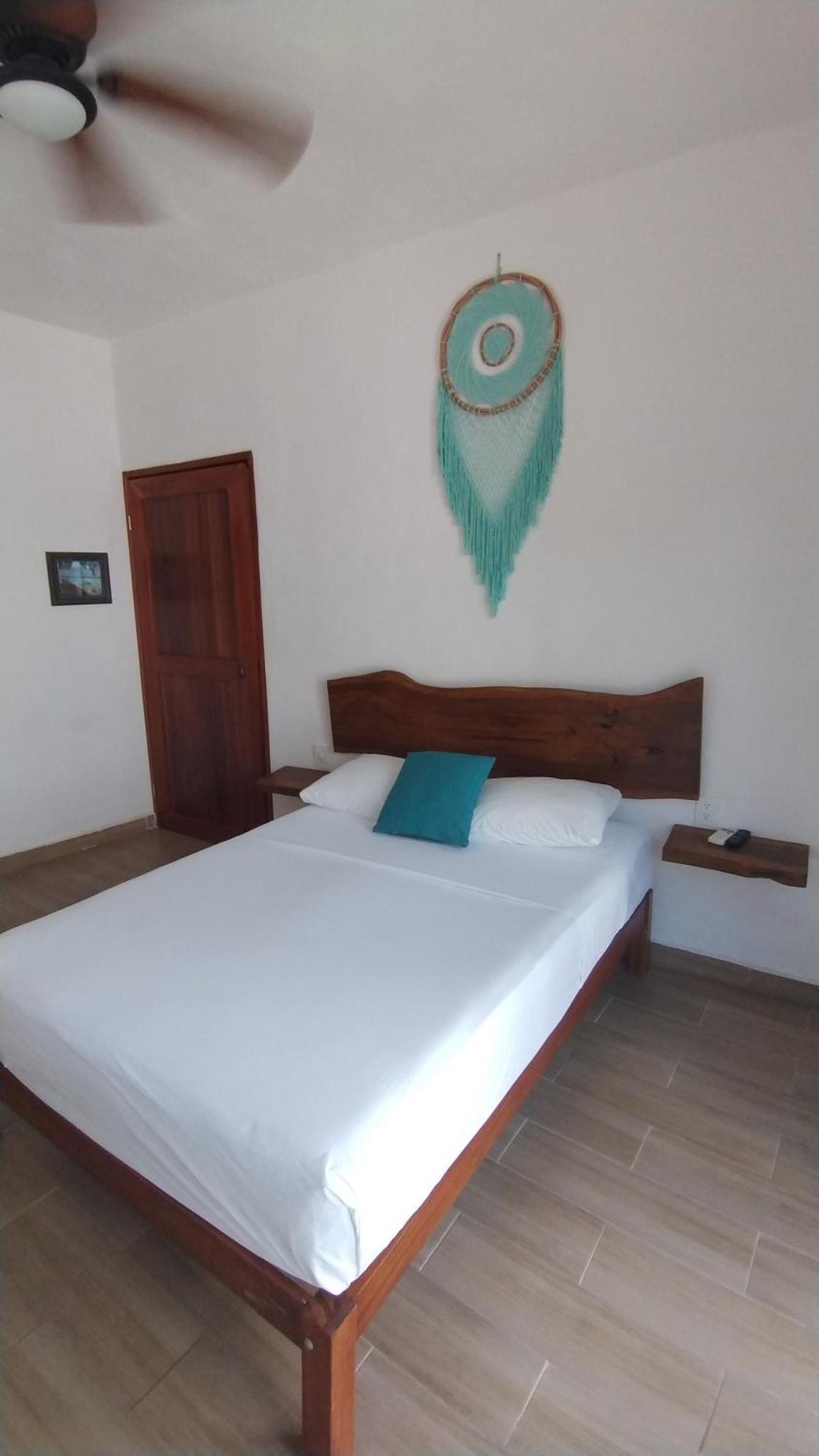 Ade Hotel Бакалар Экстерьер фото